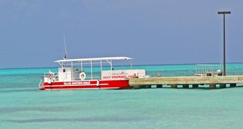 Rum Point Grand Cayman, glass-bottom boat