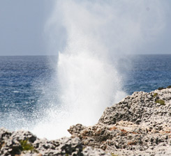 Cayman Beaches, Frank Sound blowhole