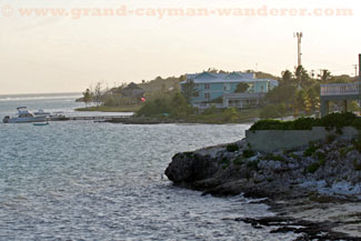 Grand Cayman map, homes along the shore
