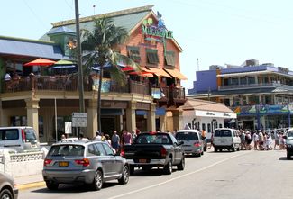 Grand Cayman Jewelry Stores, traffic jam on Main Street